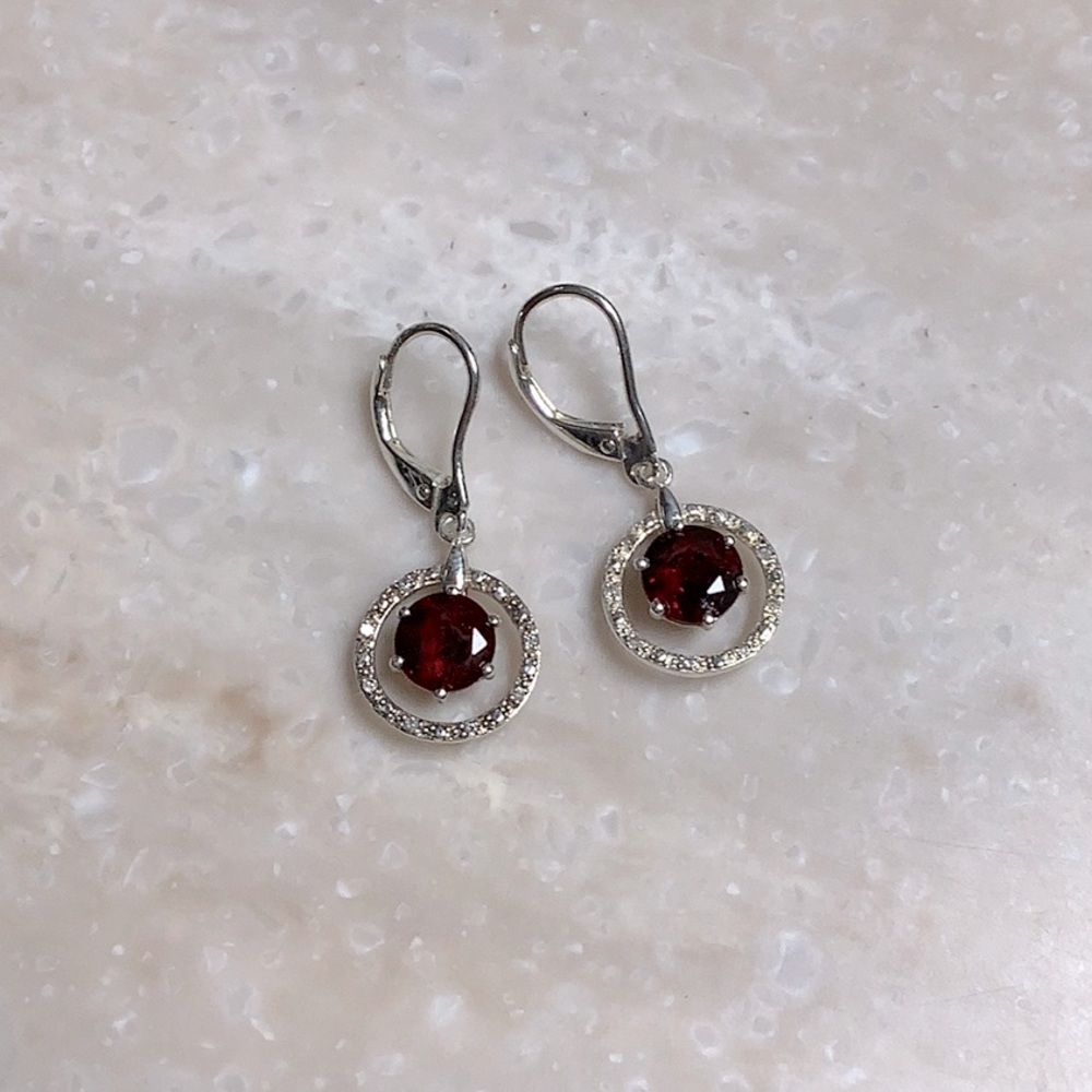 😍925 Silver Garnet Earrings😍NWOT